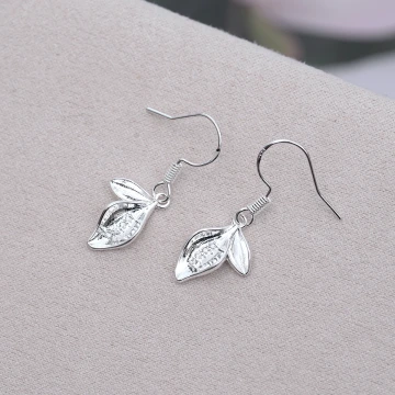 925銀針&times;流光方鑽&times;耳扣.avif