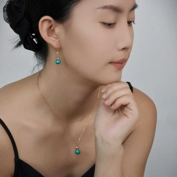 黑晶小貓咪&times;吊墜耳勾.avif
