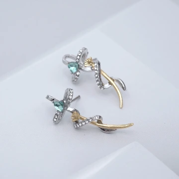 925銀飾&times;蝴蝶結圓珠&times;雙層手鍊.avif
