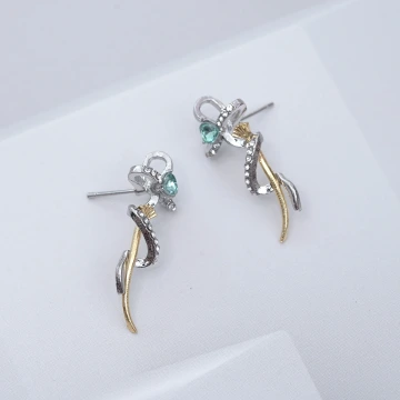 925銀飾&times;蝴蝶結圓珠&times;雙層手鍊.avif