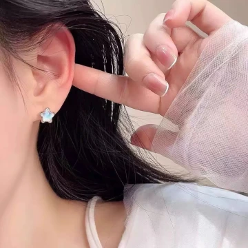 925銀針&times;月光石鹿角&times;耳針.avif
