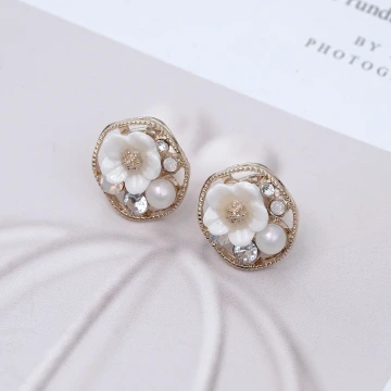 小清新黃雛菊&times;不對稱吊墜耳環.avif