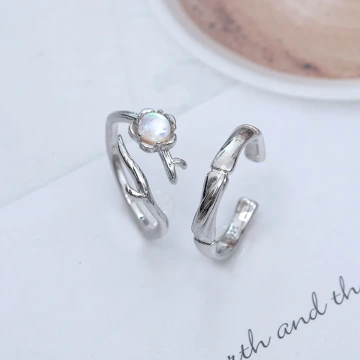 小清新黃雛菊&times;不對稱吊墜耳環.avif