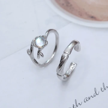小清新黃雛菊&times;不對稱吊墜耳環.avif