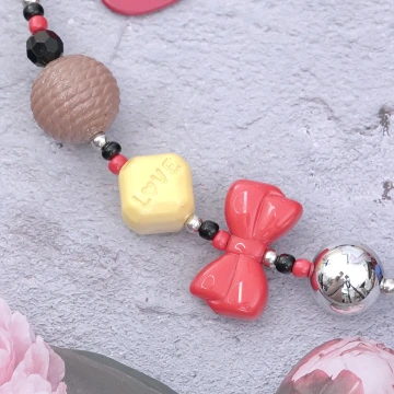 澎澎小花朵&times;手機腕帶掛繩&times;米白.avif